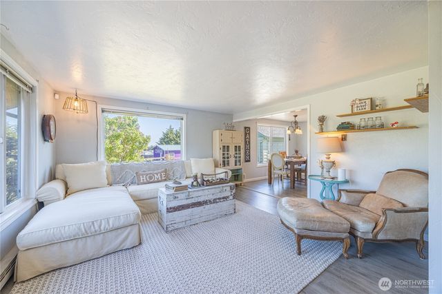 31 Brueckner Road, Sequim, WA 98382