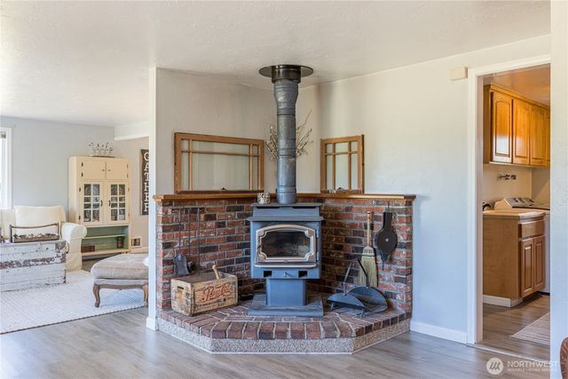 31 Brueckner Road, Sequim, WA 98382