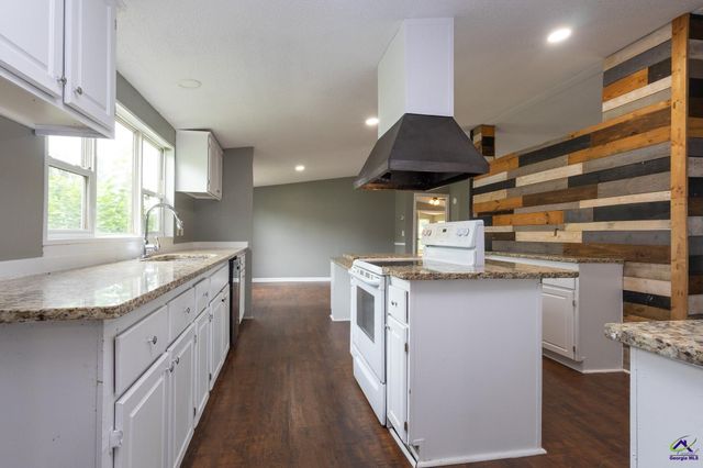 324 Cavalry Court, Byron, GA 31008