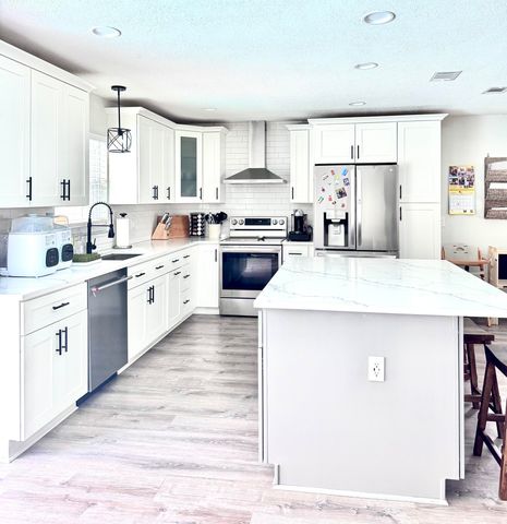 1703 NE 25th Terrace, Jensen Beach, FL 34957