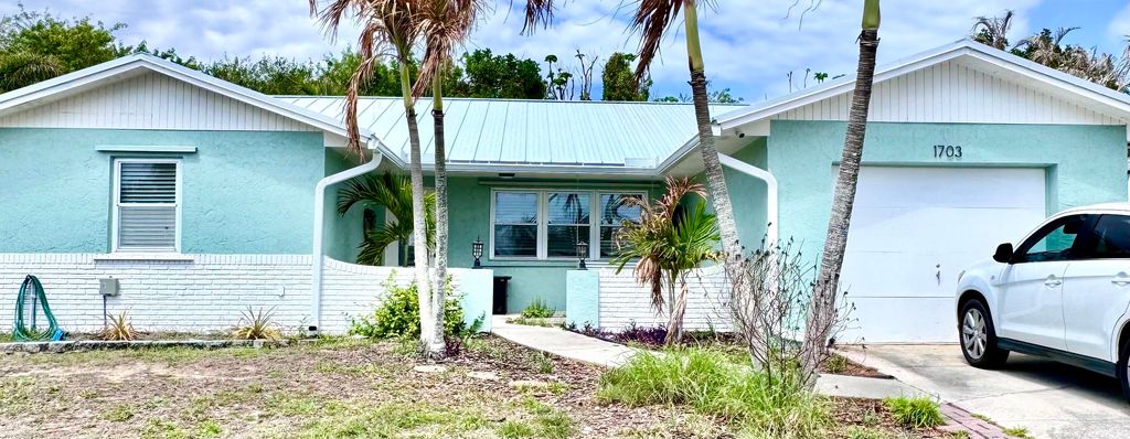 1703 NE 25th Terrace, Jensen Beach, FL 34957