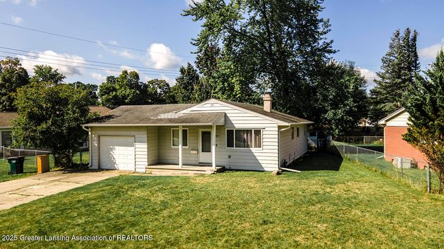 1607 Holly Way, Lansing, MI 48910