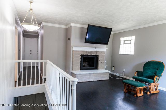 1607 Holly Way, Lansing, MI 48910