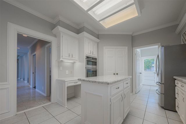 15714 Sylvan Lake Drive, Houston, TX 77062