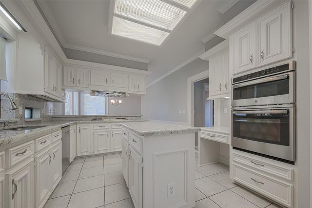 15714 Sylvan Lake Drive, Houston, TX 77062