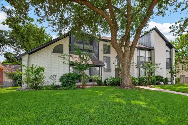 15714 Sylvan Lake Drive, Houston, TX 77062