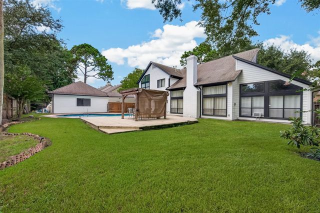 15714 Sylvan Lake Drive, Houston, TX 77062