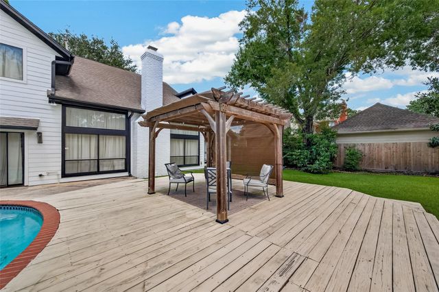 15714 Sylvan Lake Drive, Houston, TX 77062