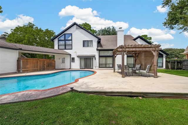 15714 Sylvan Lake Drive, Houston, TX 77062