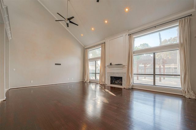 15714 Sylvan Lake Drive, Houston, TX 77062