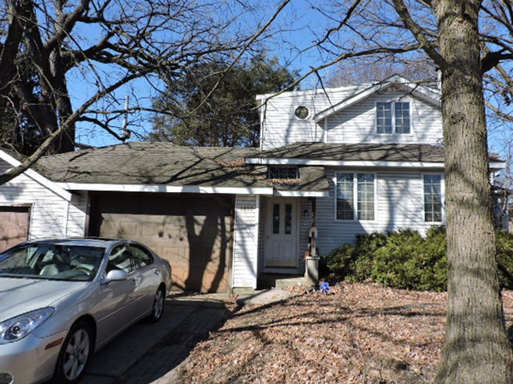 1032 Parkwood Avenue, Park Ridge, IL 60068