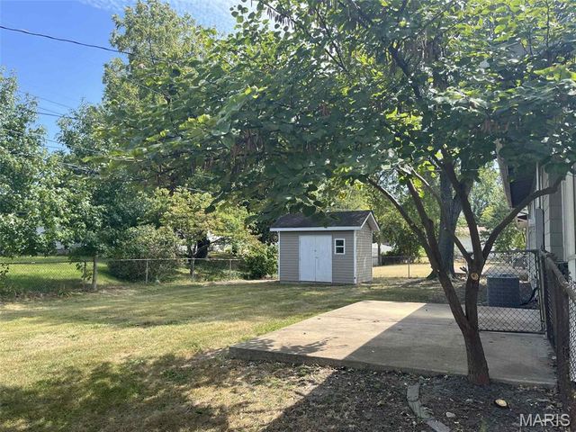 405 Wren Drive, Florissant, MO 63031