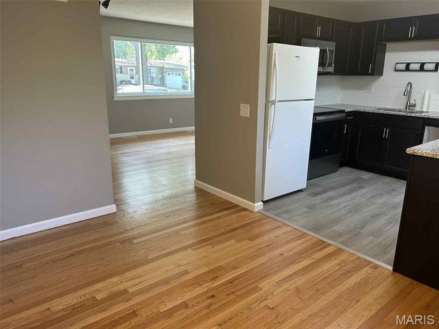 405 Wren Drive, Florissant, MO 63031