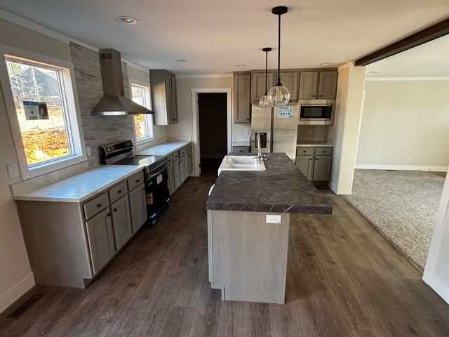 290 Forest Lake Road, Duncan, SC 29334