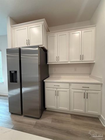 5709 Friesian Dr, Pensacola, FL 32526