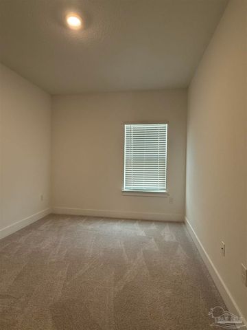 5709 Friesian Dr, Pensacola, FL 32526