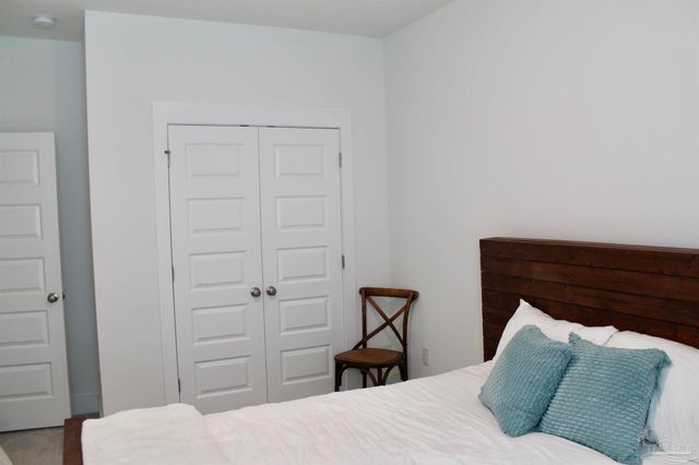 5709 Friesian Dr, Pensacola, FL 32526