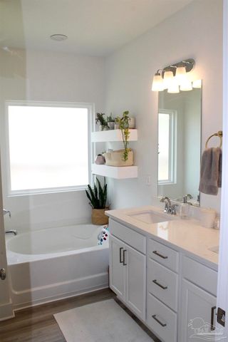 5709 Friesian Dr, Pensacola, FL 32526