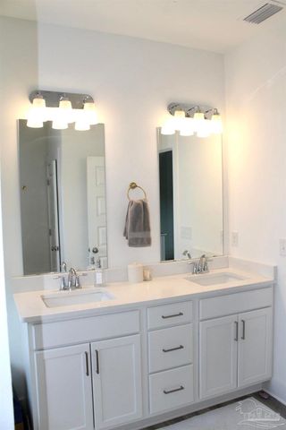 5709 Friesian Dr, Pensacola, FL 32526