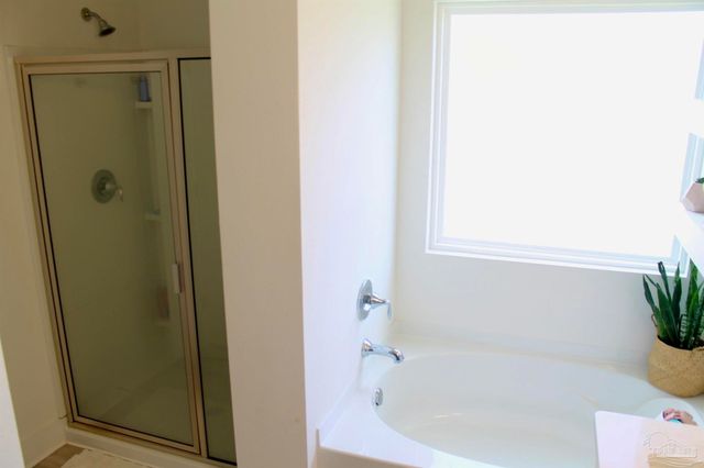 5709 Friesian Dr, Pensacola, FL 32526