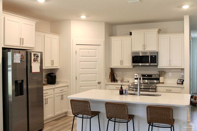 5709 Friesian Dr, Pensacola, FL 32526