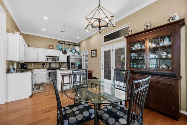 805 NW Seaton Pl, Lawton, OK 73505