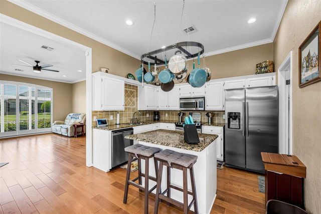 805 NW Seaton Pl, Lawton, OK 73505