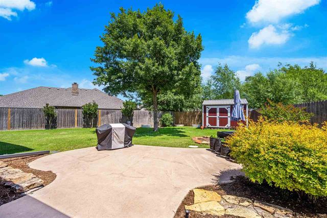 805 NW Seaton Pl, Lawton, OK 73505