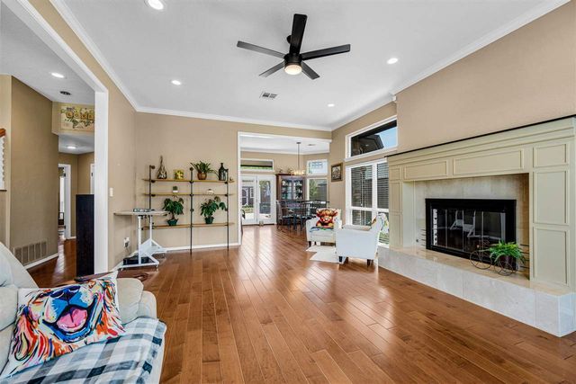 805 NW Seaton Pl, Lawton, OK 73505