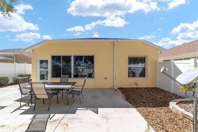 2055 HYDRANGEA AVENUE, The Villages, FL 32162