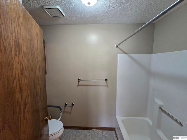 6819 Northridge Road, Lincoln, NE 68516