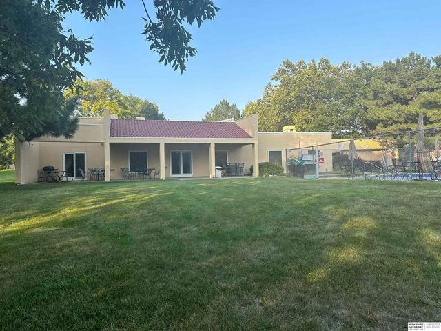 6819 Northridge Road, Lincoln, NE 68516