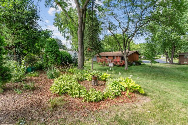 6041 Sumter Place N, New Hope, MN 55428