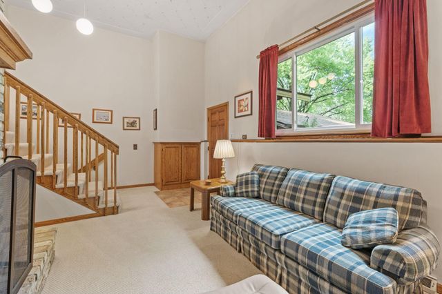 6041 Sumter Place N, New Hope, MN 55428