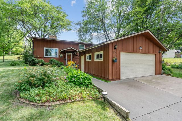 6041 Sumter Place N, New Hope, MN 55428