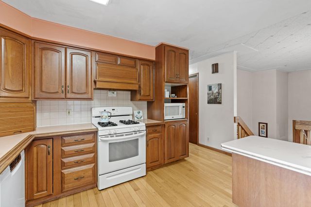 6041 Sumter Place N, New Hope, MN 55428