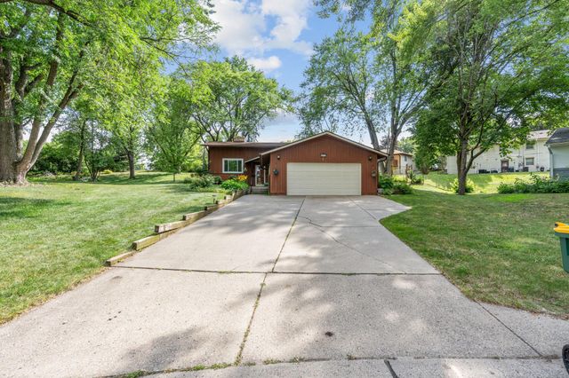 6041 Sumter Place N, New Hope, MN 55428