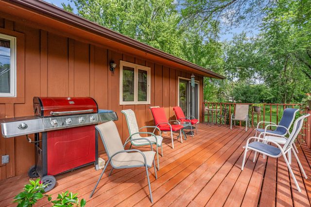 6041 Sumter Place N, New Hope, MN 55428