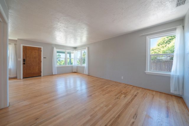 1550 Barbara Road, Redding, CA 96003