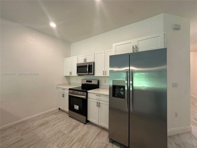 1240 Columbus Boulevard B, Fort Myers, FL 33913