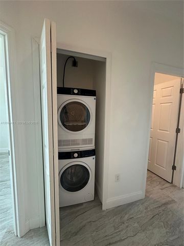 1240 Columbus Boulevard B, Fort Myers, FL 33913