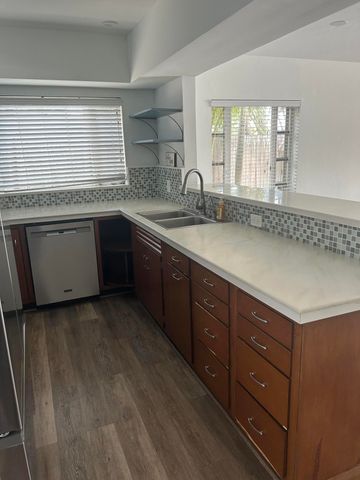 704 NE 20th Avenue, Fort Lauderdale, FL 33304