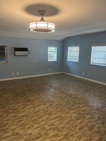 704 NE 20th Avenue, Fort Lauderdale, FL 33304