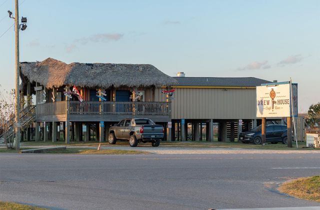 843 S Jack Road, Crystal Beach, TX 77650