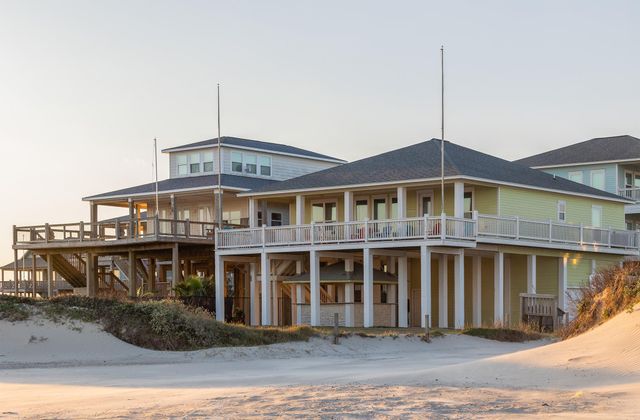 843 S Jack Road, Crystal Beach, TX 77650