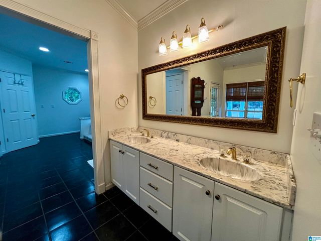 5440 CALDWELL MILL ROAD, Birmingham, AL 35242