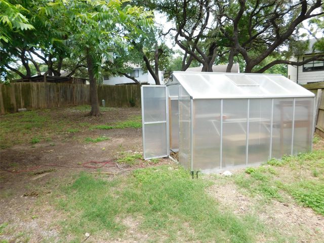 8743 Birmingham DR, Austin, TX 78748