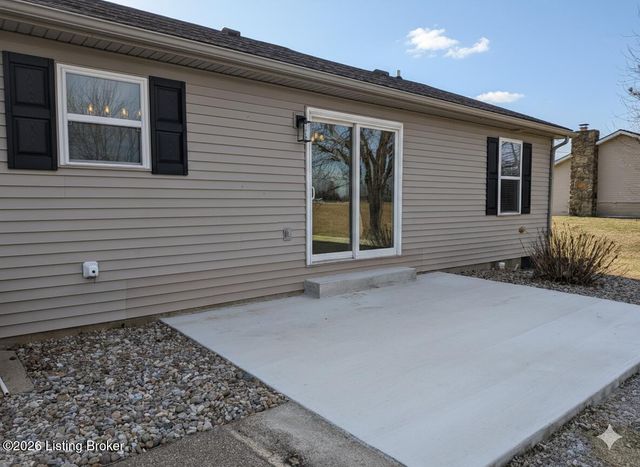 155 Meadowview Ln, Cecilia, KY 42724