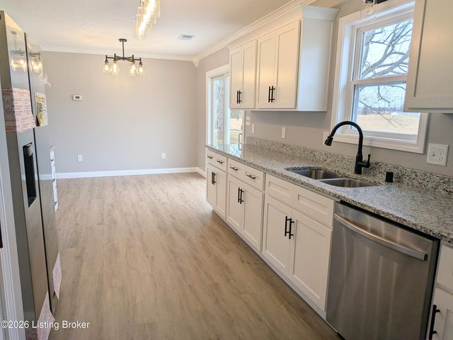 155 Meadowview Ln, Cecilia, KY 42724