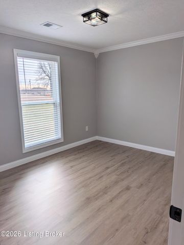 155 Meadowview Ln, Cecilia, KY 42724